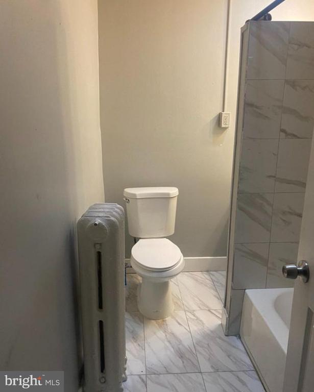 Building Photo - 6550 Regent St