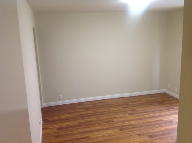 Building Photo - 1340 N Curson Ave