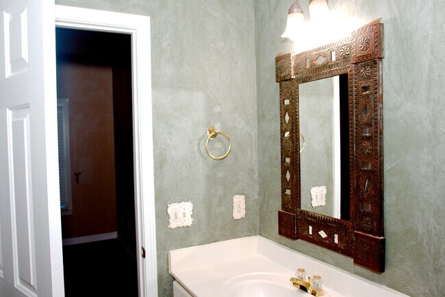 Building Photo - 2927 Arbor Creek Ln