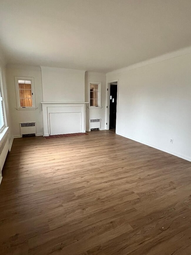 Spacious and updated singlefamily home! 152 Crim St Bowling Green OH