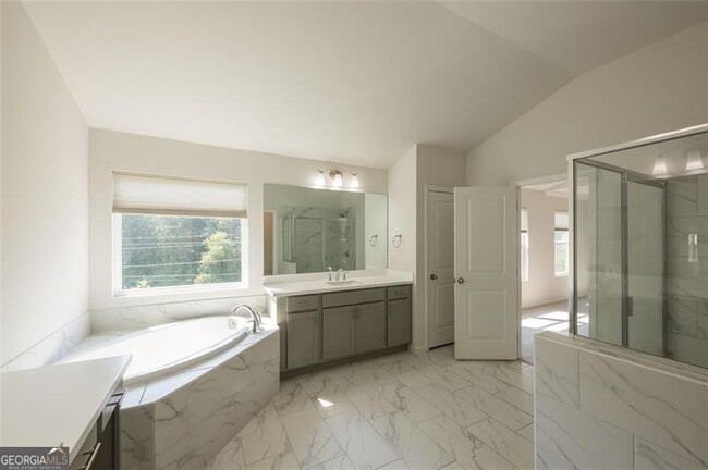 Building Photo - 921 Hickory Leaf Ct SE