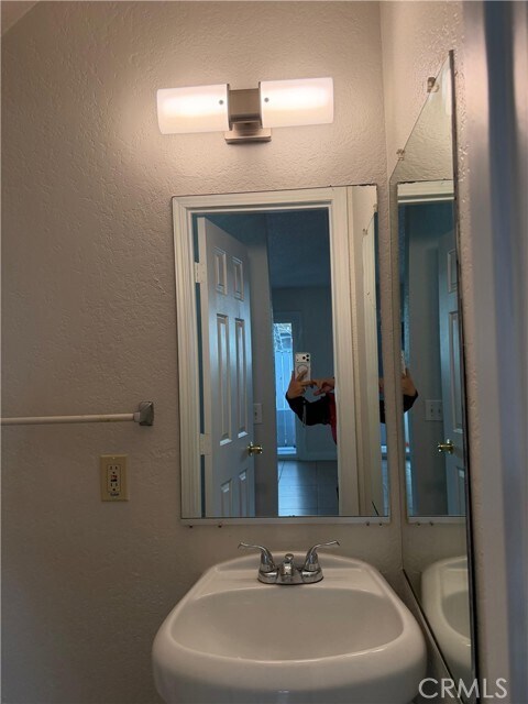 Building Photo - 16770 San Bernardino Ave