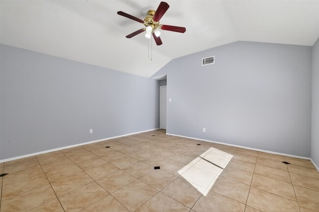 Building Photo - 1842 Freshmeadow Dr