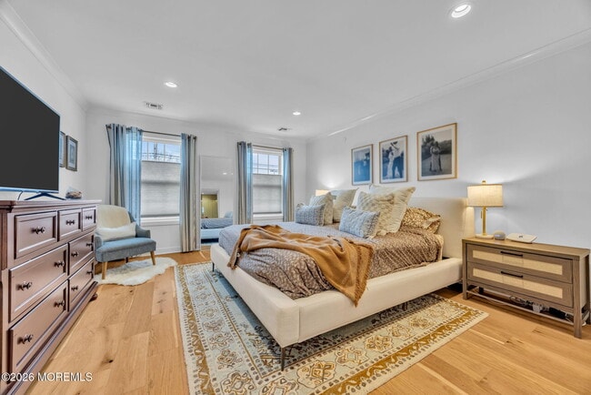 Building Photo - 28 Catherine St