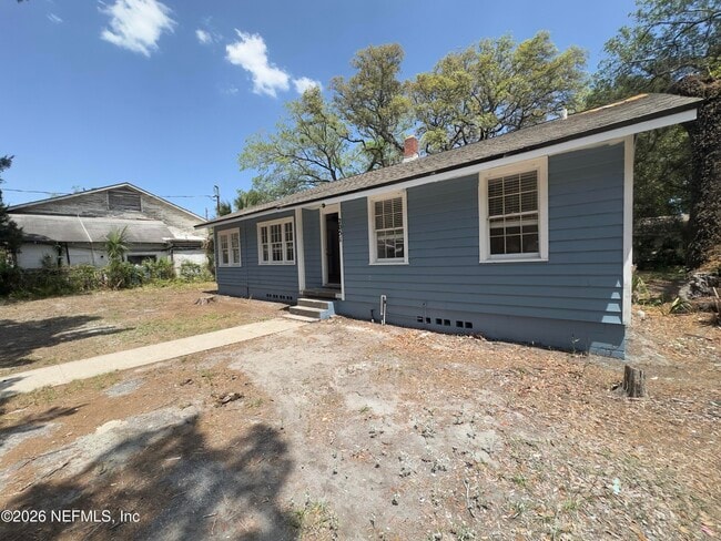 Building Photo - 2051 Danese St
