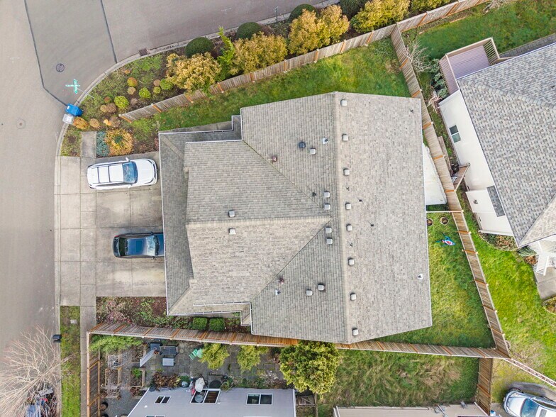 Building Photo - 306 Poppy Rd