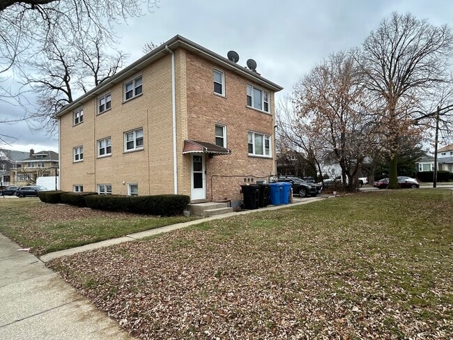 Building Photo - 5340 N Central Ave