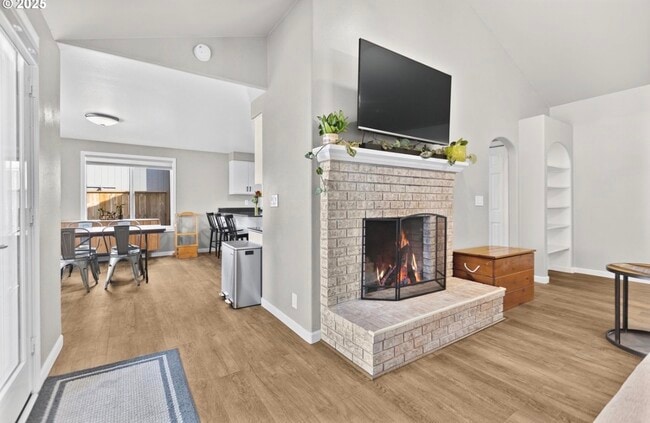 Building Photo - 1485 Luella St