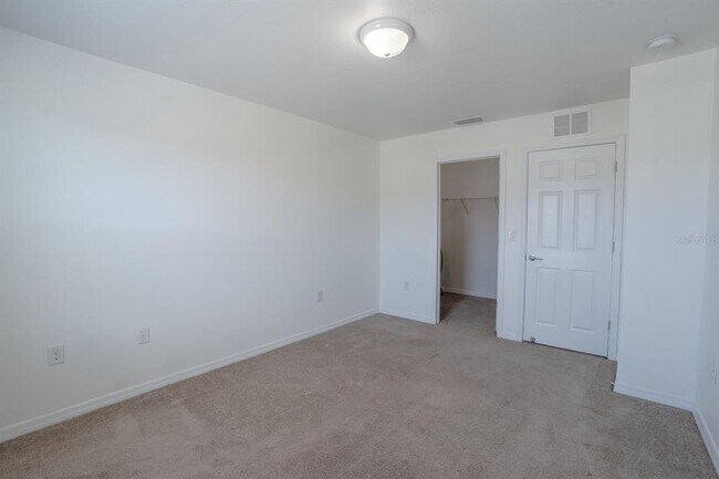 Building Photo - 9136 Hillcroft Dr