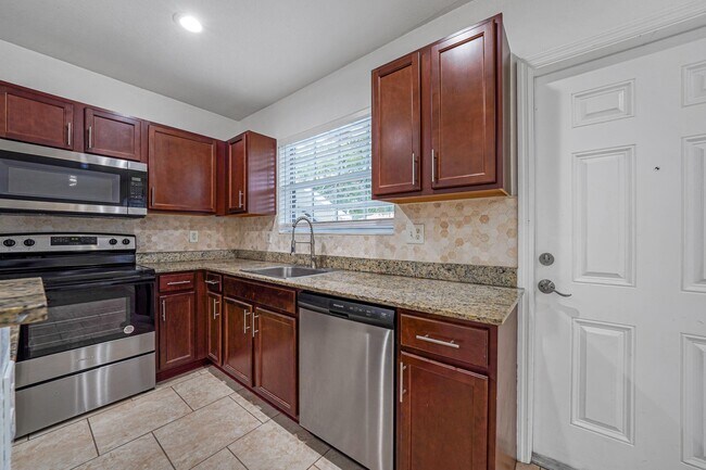 Building Photo - 3525 NW 114th Ln