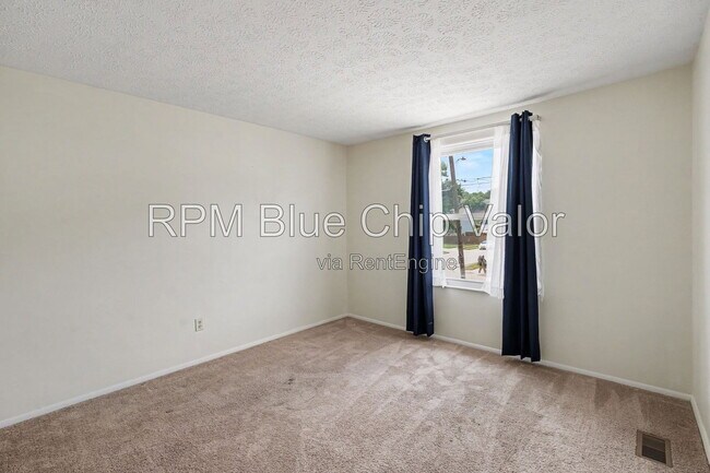 Building Photo - 11674 Greenhaven Ct