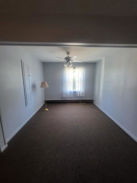 Building Photo - 8435 S 81st Ave