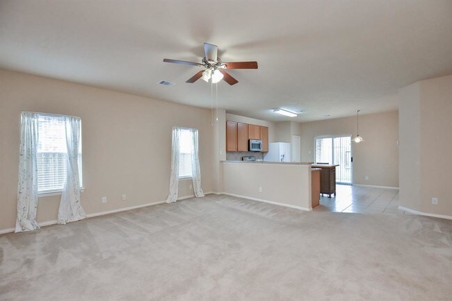 Building Photo - 6127 Carver Pines Dr