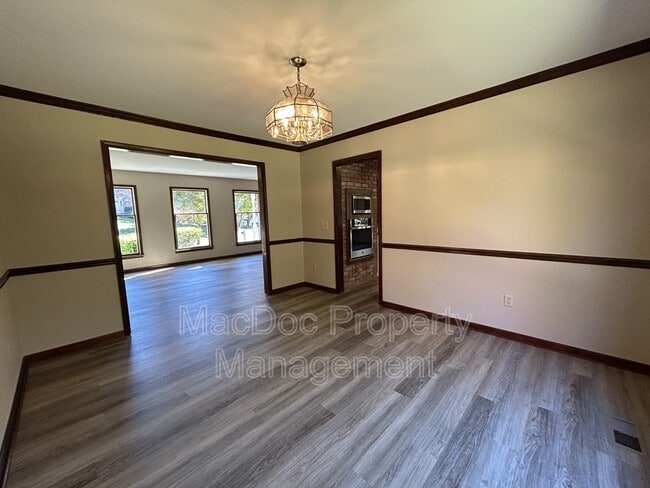 Building Photo - 1907 White Lake Dr