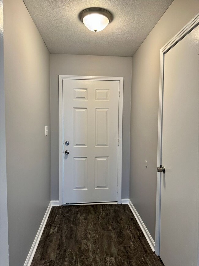 Building Photo - Charming 3-bedroom, 2-bathroom house with 1 Car Garage!