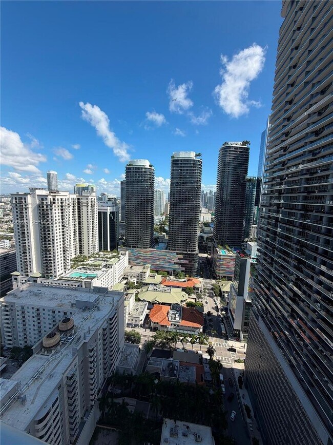Building Photo - 1100 S Miami Ave