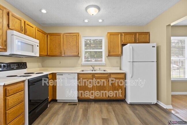 Building Photo - 531 Bell Pl Dr