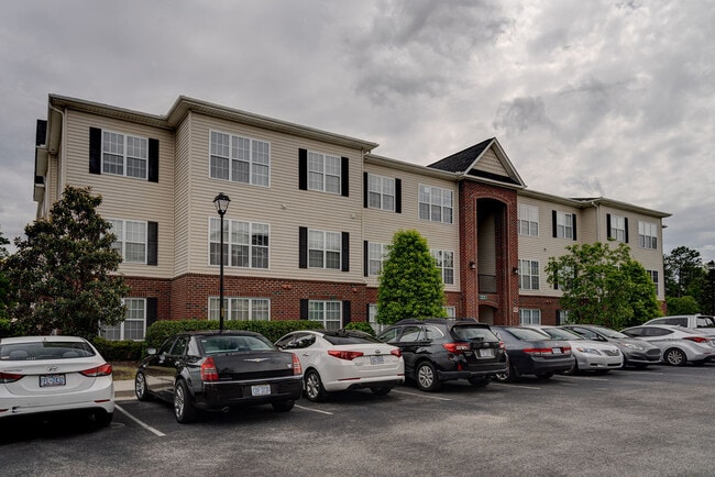 Building Photo - 2820 Bloomfield Ln