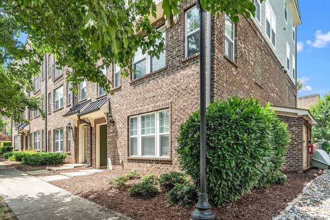 Building Photo - Move-in Ready Downtown Raleigh Condo - Walk to Seaboard Station!