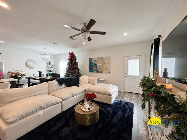 Building Photo - Stunning 4 Bedroom Home in Shiloh Place!