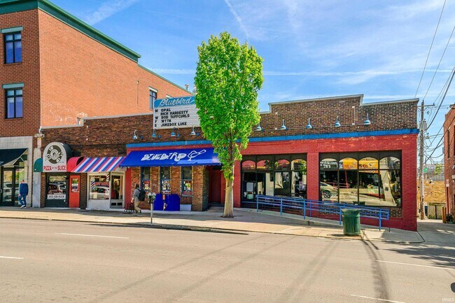 Building Photo - 213 N Walnut St