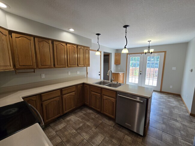 Building Photo - 4710 Donald Dr