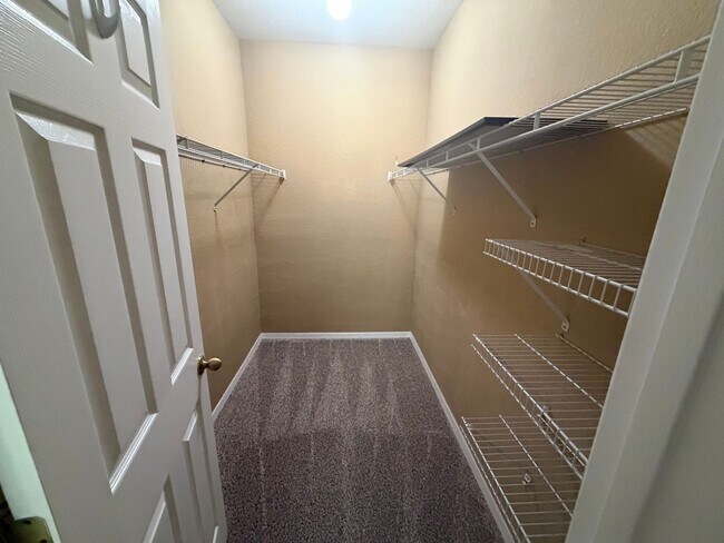 Building Photo - 856 Grand Regency Pointe