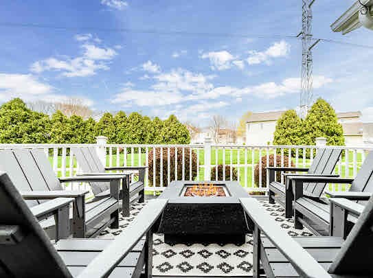 Building Photo - 428 Island Pointe Dr