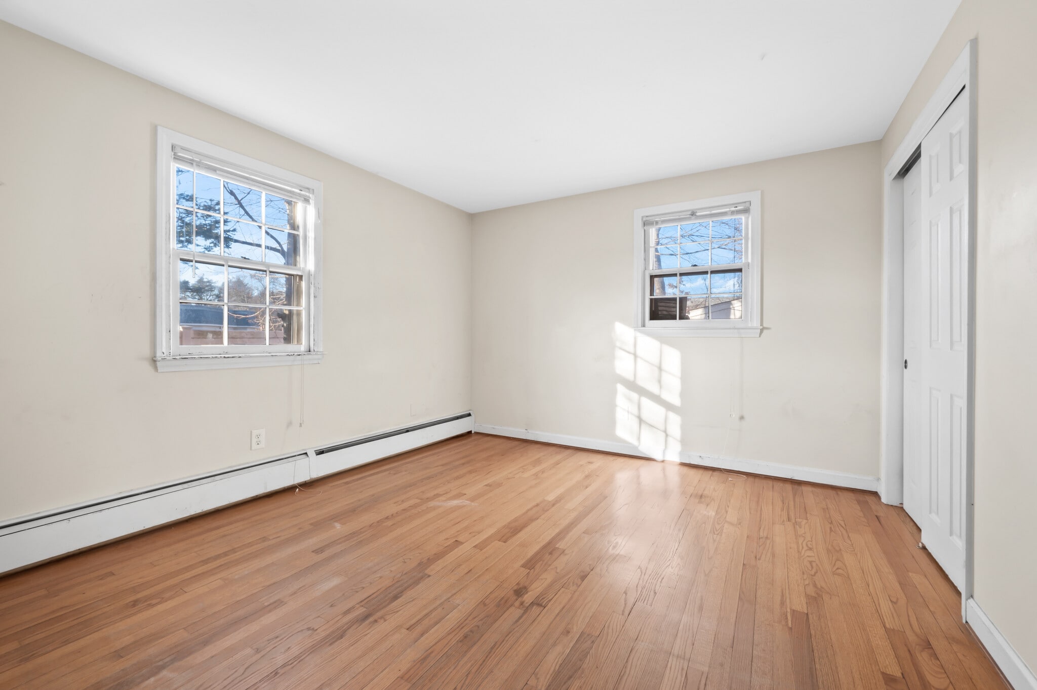 Building Photo - 340 Charter Oak St