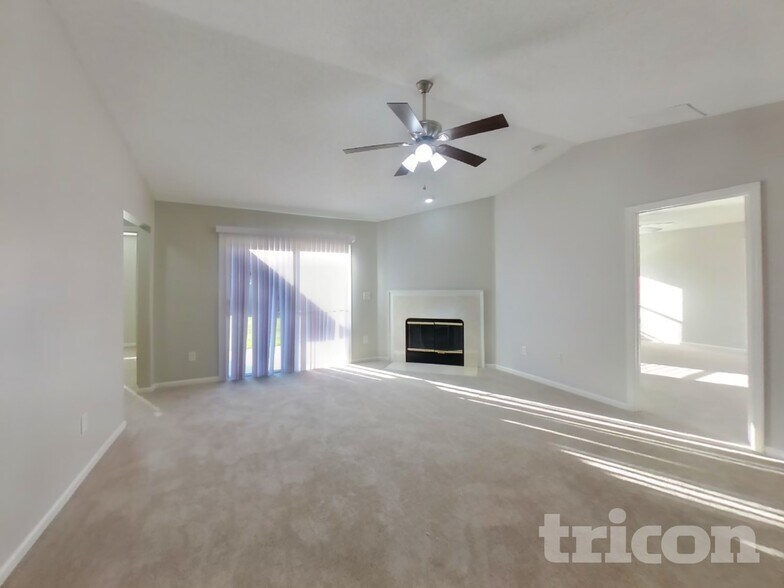 Building Photo - 3784 Lauren Crest Ct