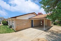 Building Photo - 2637 W Randol Mill Rd