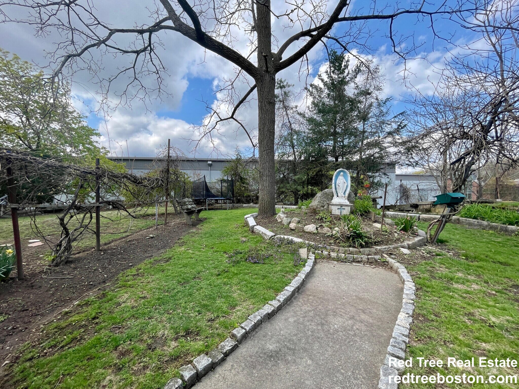 Building Photo - 83 Lexington St