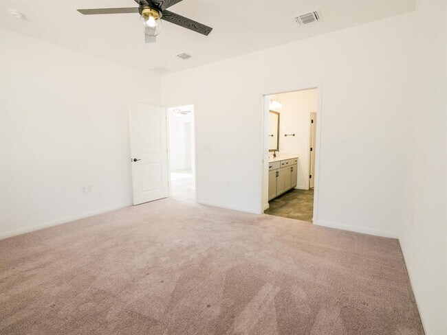 Building Photo - 103 Kitty Hawk Rd