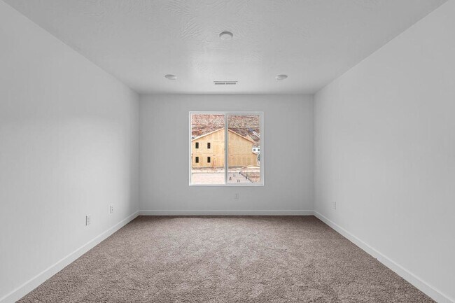 Building Photo - 2133 Wolverine Wy