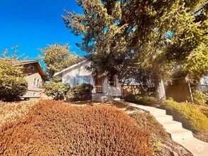 Building Photo - Adorable and well maintained North Tacoma ...