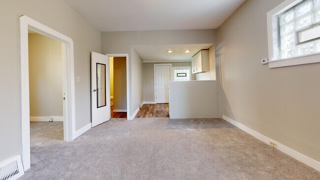 Building Photo - 3191 W 43rd St