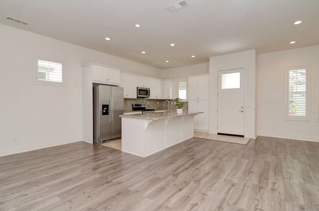Building Photo - Gated 2017-Build Single Family Home for Re...