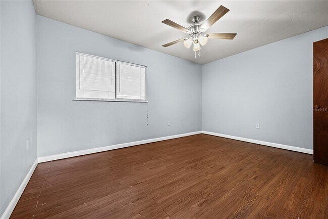 Building Photo - 611 SW 3rd St