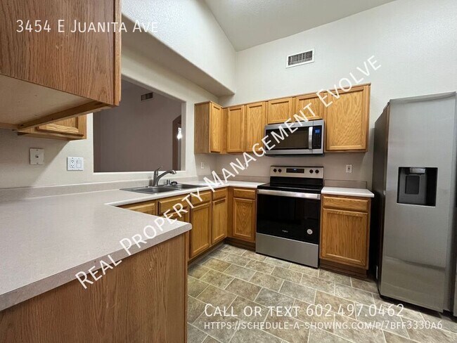 Building Photo - Lovely Gilbert Home!