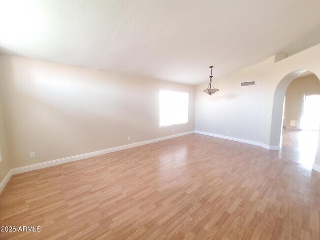 Primary Photo - 1641 W Winchester Way