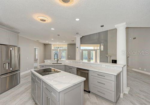 Building Photo - 1648 Bayshore Dr