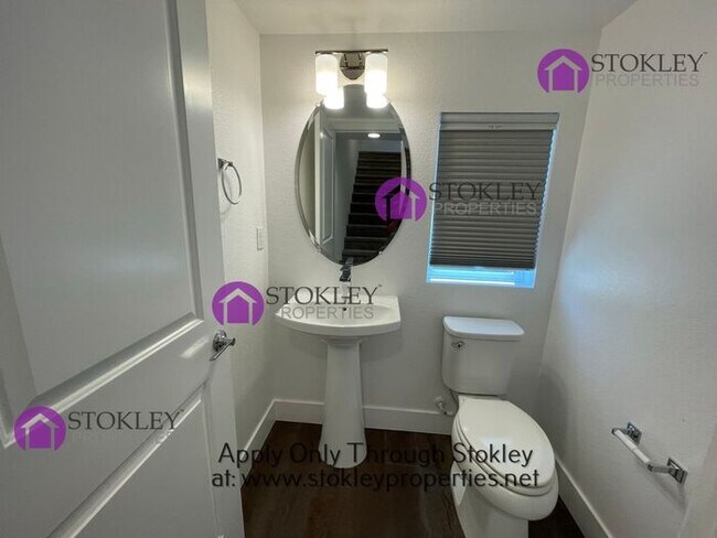 Building Photo - 1543 Longitude Dr