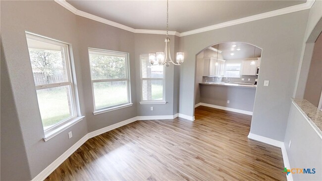 Building Photo - 809 Holliday Dr