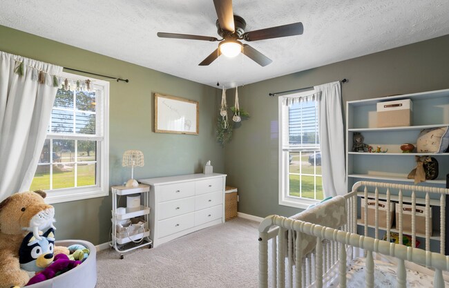 Building Photo - NEW LISTING!!!!!