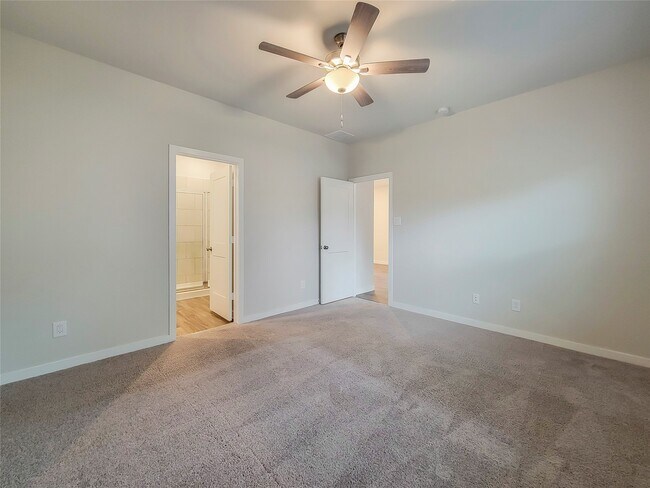 Building Photo - 16983 Pandora Wy