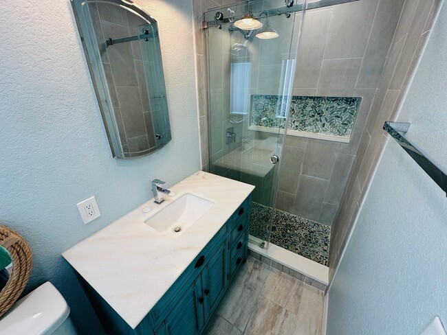 Building Photo - 385 S Tessier Dr