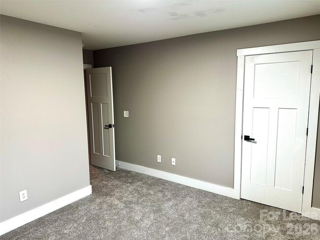 Building Photo - 110 Carpenter St