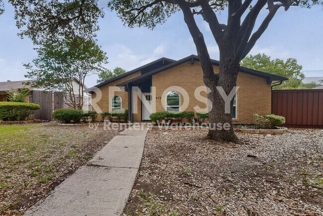 Building Photo - Refreshed Plano Gem  ****Rent Concession - 2nd Month Free****