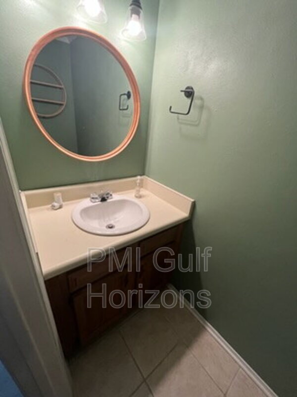 Building Photo - 4609 Lennox Pl