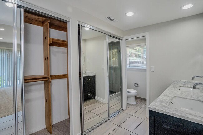 Building Photo - 2850 Tabago Pl